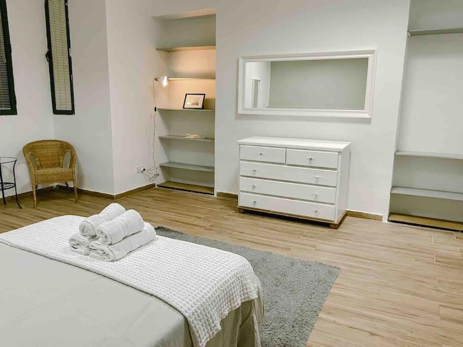 Contemporary Centre Apartament